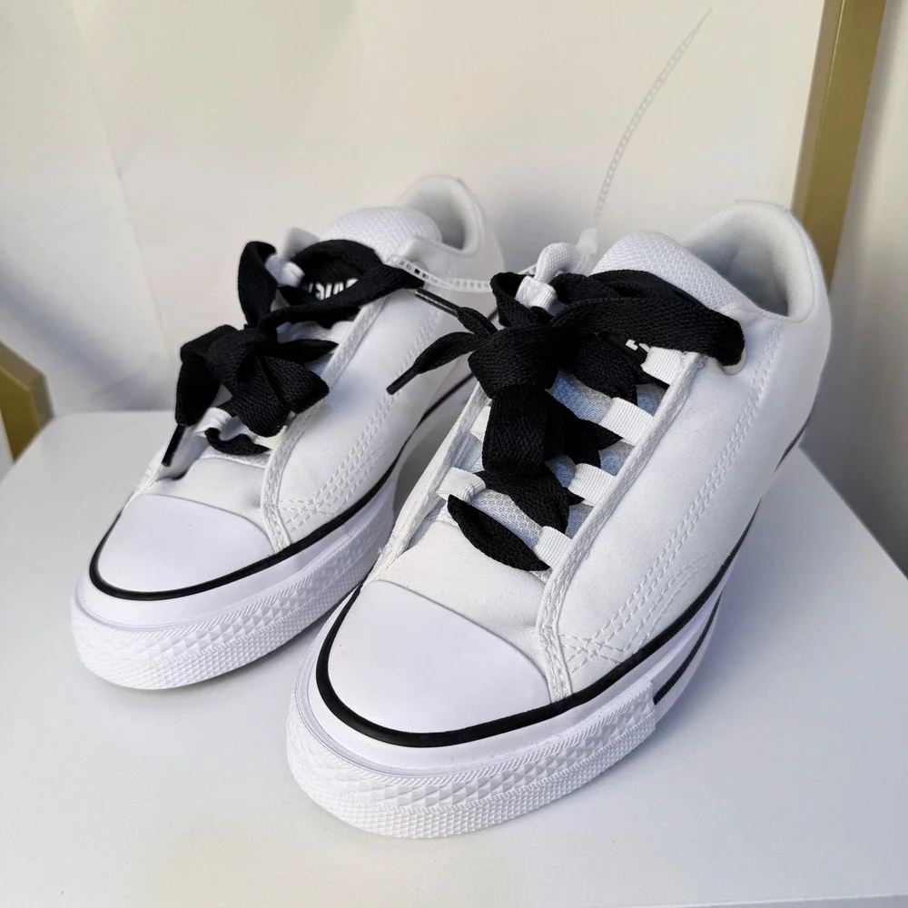 Converse All Star Low Top White Black Fat Laces Sneakers A14722C Mens 5 Wmn 6.5